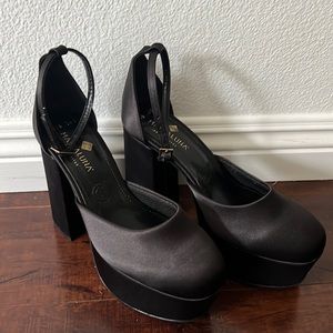 Beautiful Black platforms heels